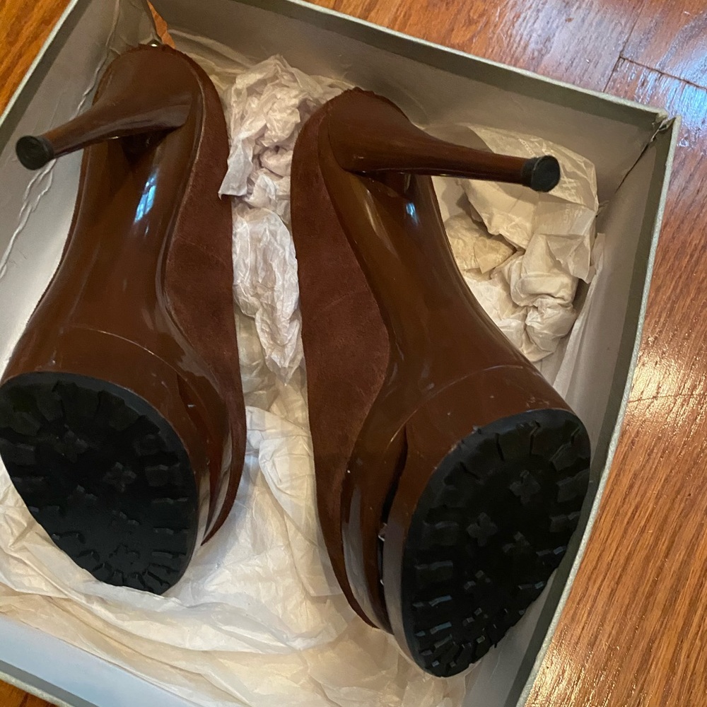 Shoe’s - Picture 7 of 7